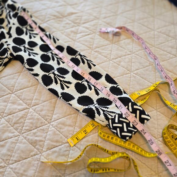 Talbots Band Collar Popover Blouse Women's L Black Cream Career Summer Party - Picture 8 of 10